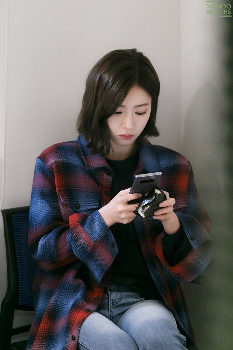 Shin Se Kyung đẹp không góc chết trong loạt ảnh hậu trường phim mới