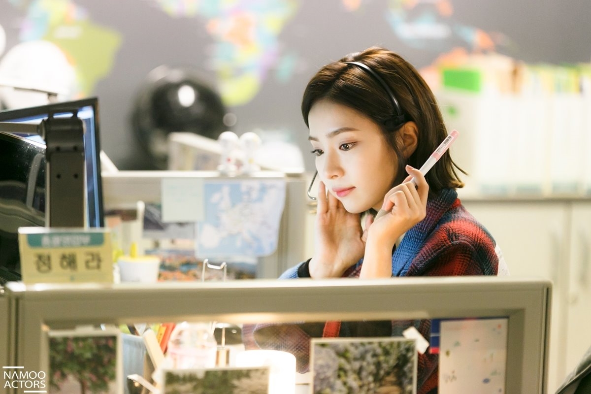 Shin Se Kyung đẹp không góc chết trong loạt ảnh hậu trường phim mới
