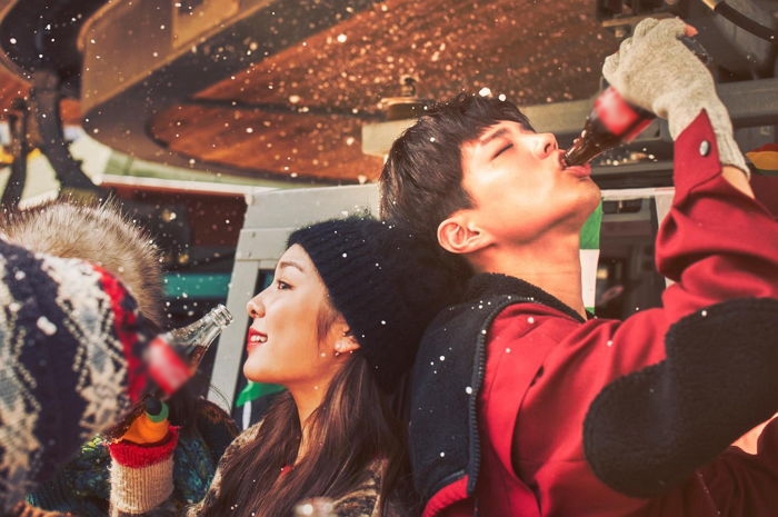 Park Bo Gum và Kim Yuna 'tình bể bình' trong loạt ảnh quảng cáo mới