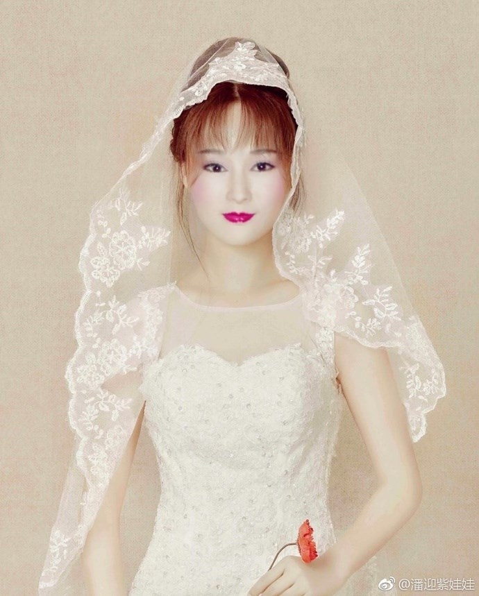 Sao U70 của Hoa ngữ gây sốc vì khoe vẻ đẹp 'không tuổi' nhờ photoshop