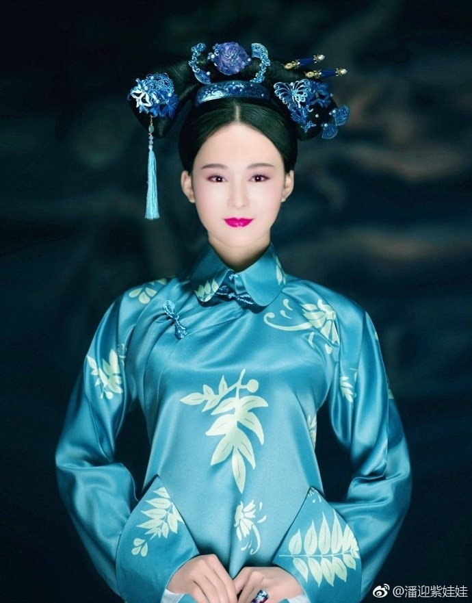 Sao U70 của Hoa ngữ gây sốc vì khoe vẻ đẹp 'không tuổi' nhờ photoshop