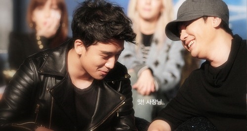 Seungri (Big Bang) khóc nức nở khi lần đầu tiên được bố Yang tổ chức s