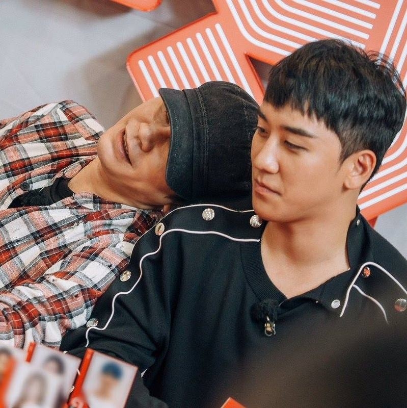 Seungri (Big Bang) khóc nức nở khi lần đầu tiên được bố Yang tổ chức s