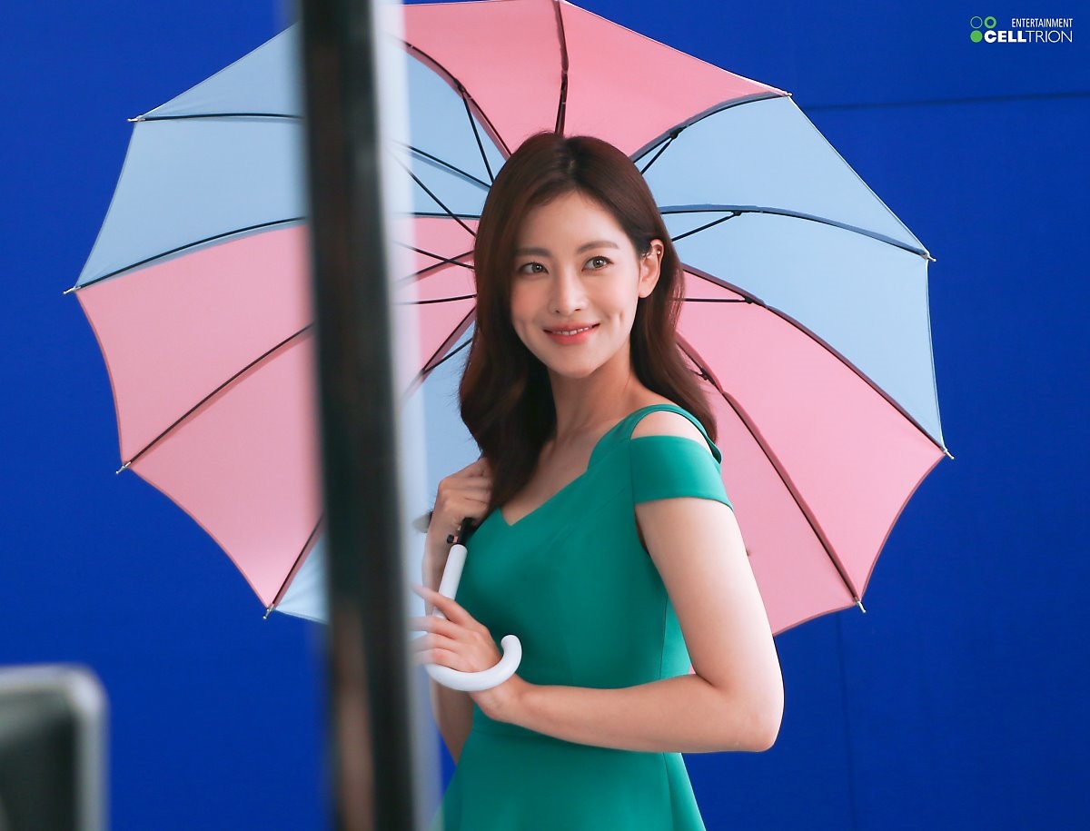 Oh Yeon Seo tung bộ ảnh mới đẹp quyến rũ khó tả