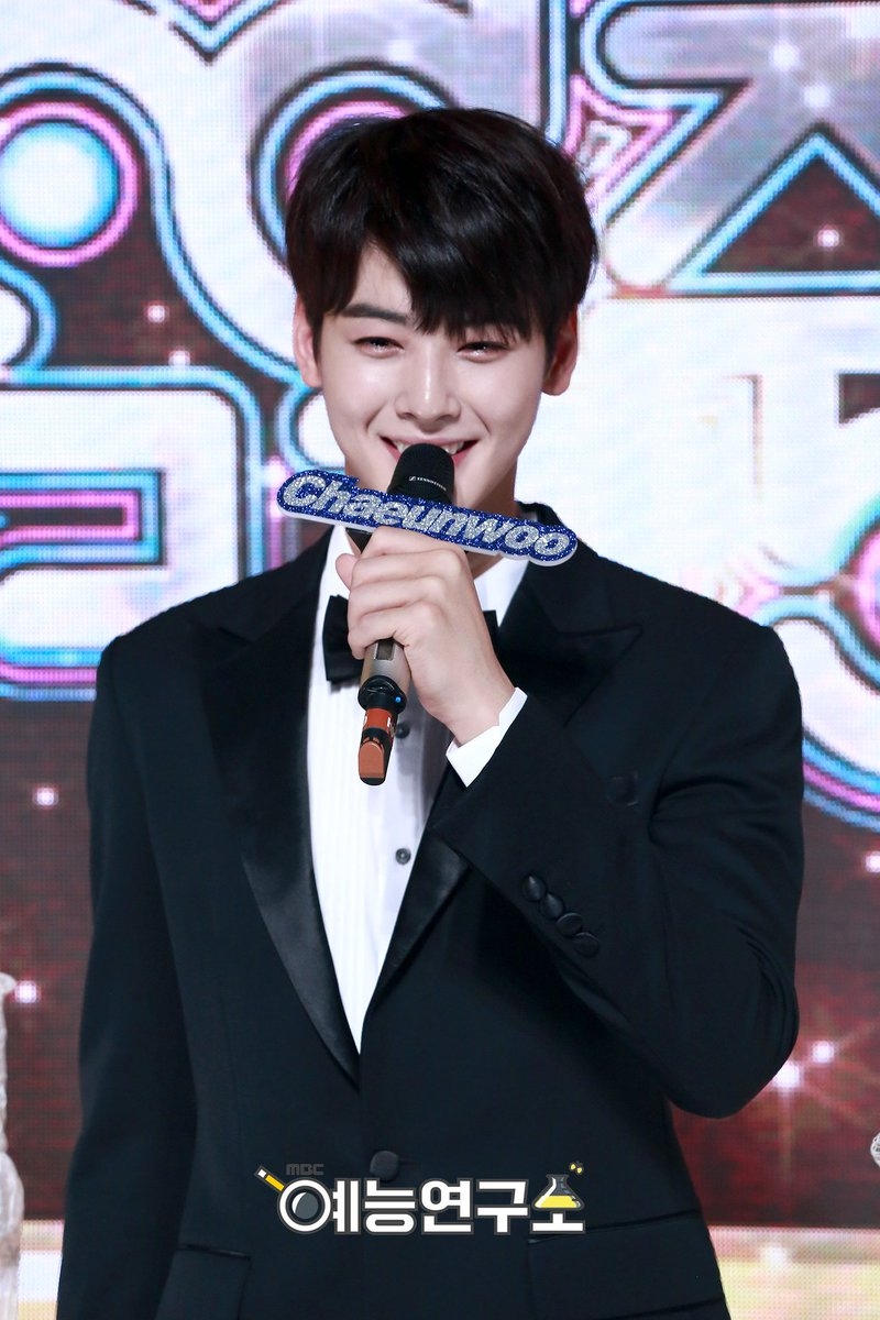 MBC Gayo Daejejeon: Yoona, Cha Eun Woo, Suho tạo thành bộ ba MC