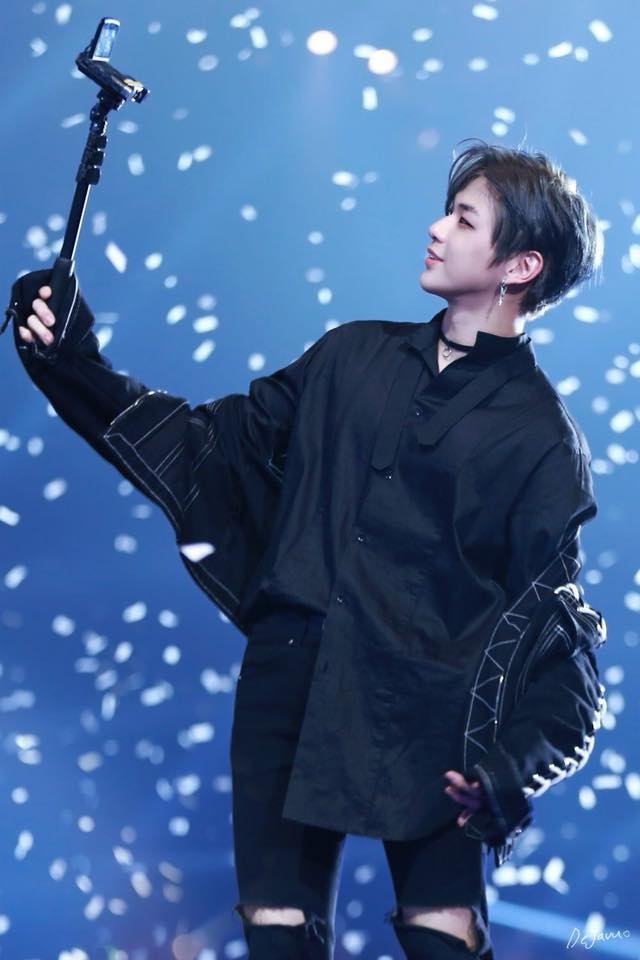 Kang Daniel và cái giá phải trả cho danh hiệu “center quốc dân”
