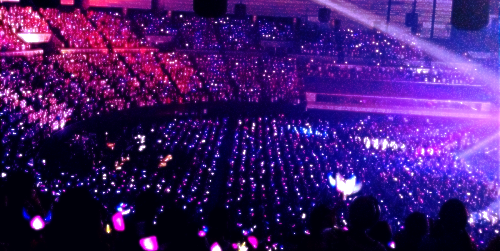 Những biển Lightstick khổng lồ là mơ ước của bao thần tượng Kpop