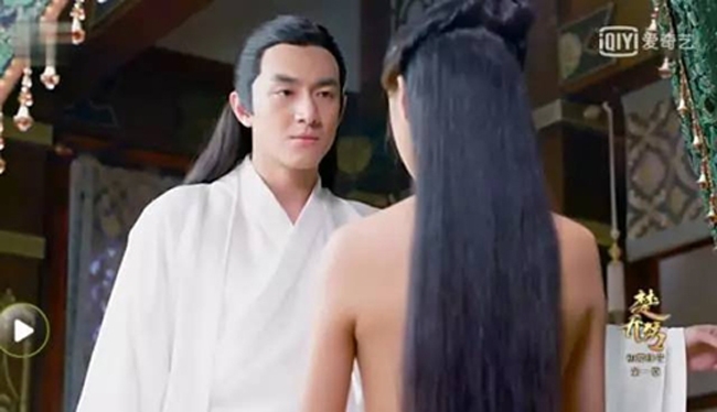 Những màn "cởi áo" gây sốc nhất năm 2017 trên màn ảnh Hoa ngữ