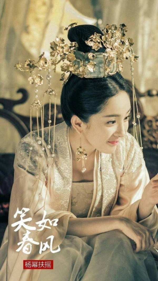 Dương Mịch 'bắt nạt' diễn viên quần chúng trên phim trường