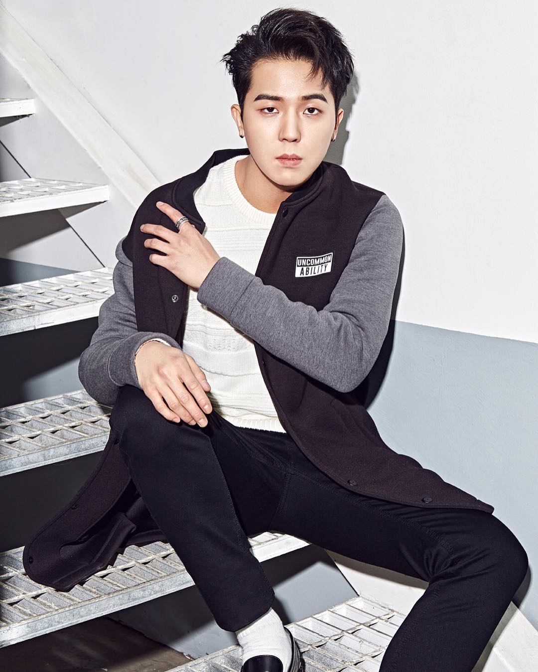 Những nam thần Kpop sở hữu vẻ ngoài chuẩn men