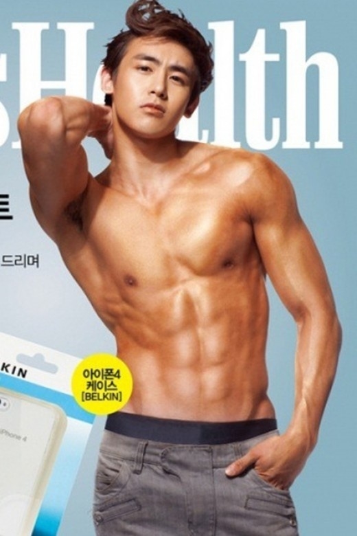 Bắt lỗi photoshop ngớ ngẩn khiến thần tượng Kpop bỗng chốc hóa kỳ dị