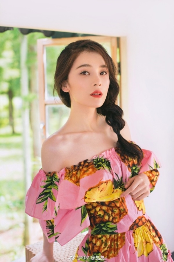 Tiểu hoa đán của Hoa ngữ bị chê 'diễn không tới' vì ngất trên thảm đỏ