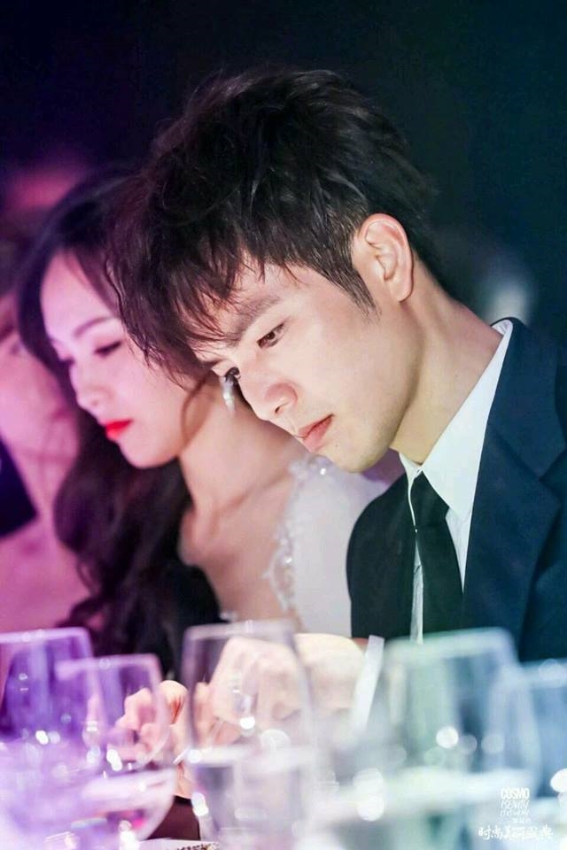 Hà Dĩ Thâm và Triệu Mặc Sênh đã tái hợp và ngồi cạnh nhau như ngày nào