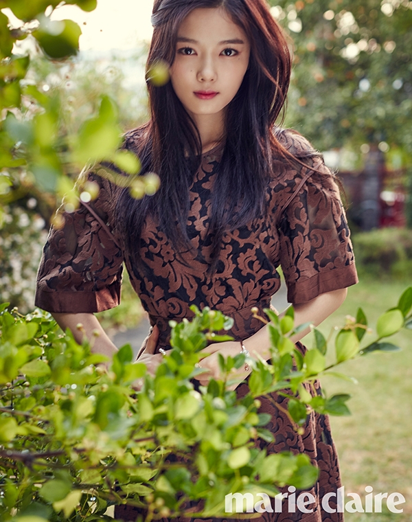 Vé fanmeeting của Kim Yoo Jung tại Nhật bán sạch trong chớp mắt