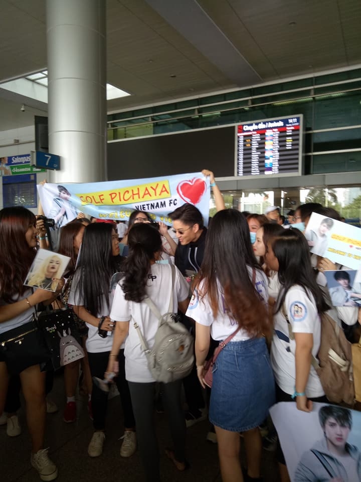 Fan Việt đón nam thần phim Tình Yêu Không Có Lỗi, Lỗi Ở Bạn Thân
