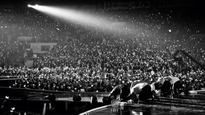 Gửi những kẻ nông cạn, đang nói fan Kpop là 'lũ mê muội'