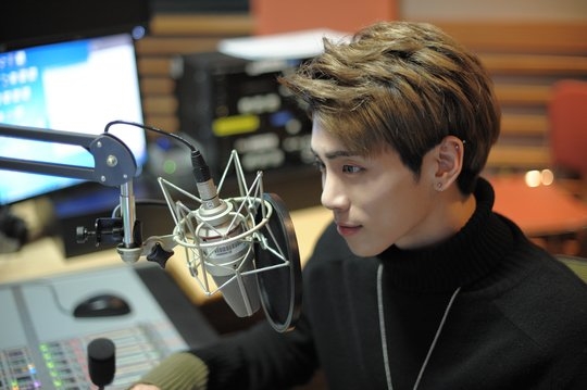 Dàn nghệ sĩ nhà SM viết thông điệp từ biệt Jonghyun