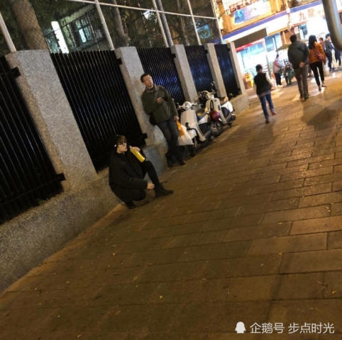 Dương Dương xuất hiện công khai nhưng lại không được săn đón ở Đài Bắc