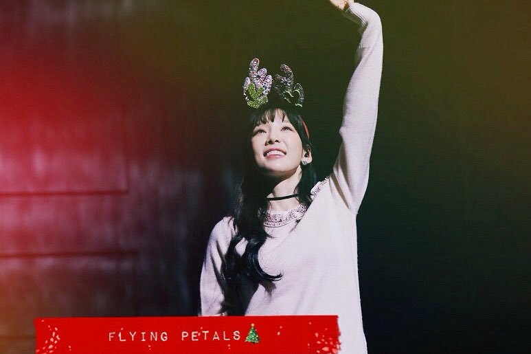 Concert giáng sinh của Taeyeon: Cô gái nhỏ kiên cường đã nở nụ cười