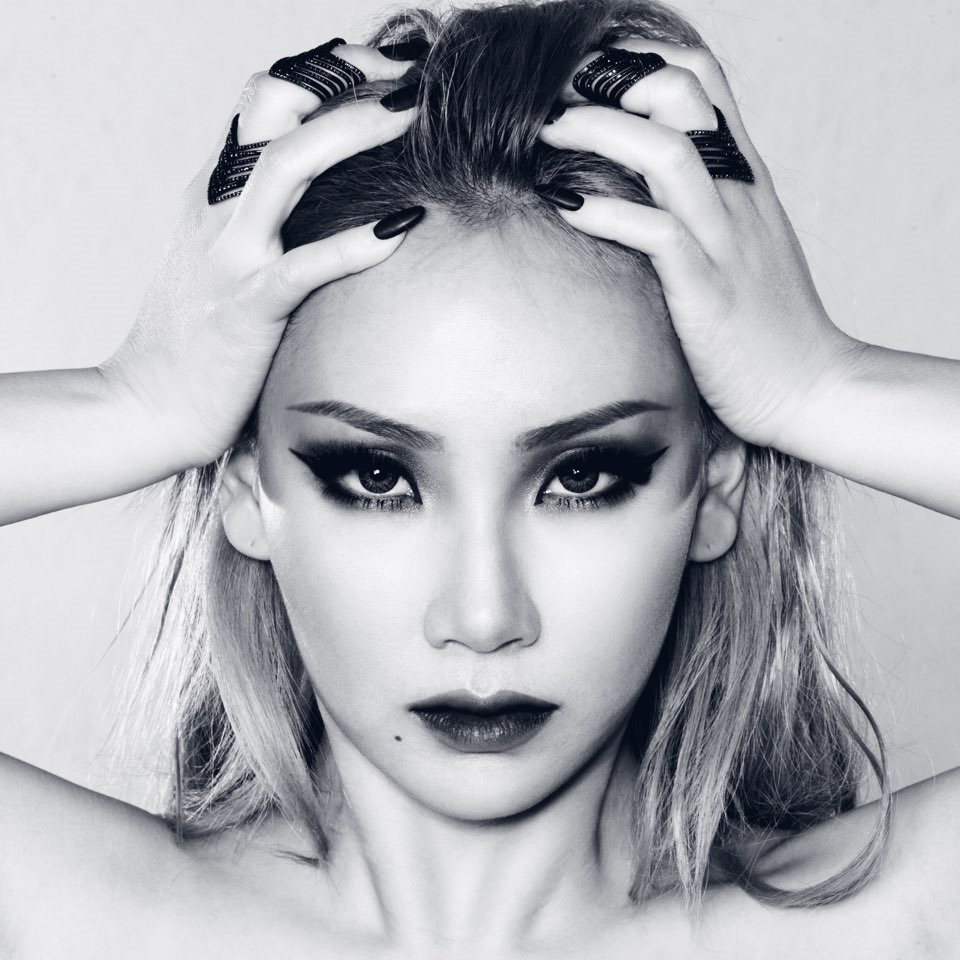 Idol nữ Kpop đẹp như giá Tây khi trang điểm sắc sảo