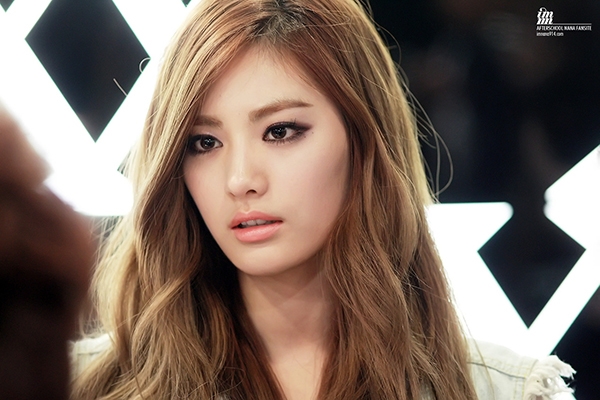 Idol nữ Kpop đẹp như giá Tây khi trang điểm sắc sảo
