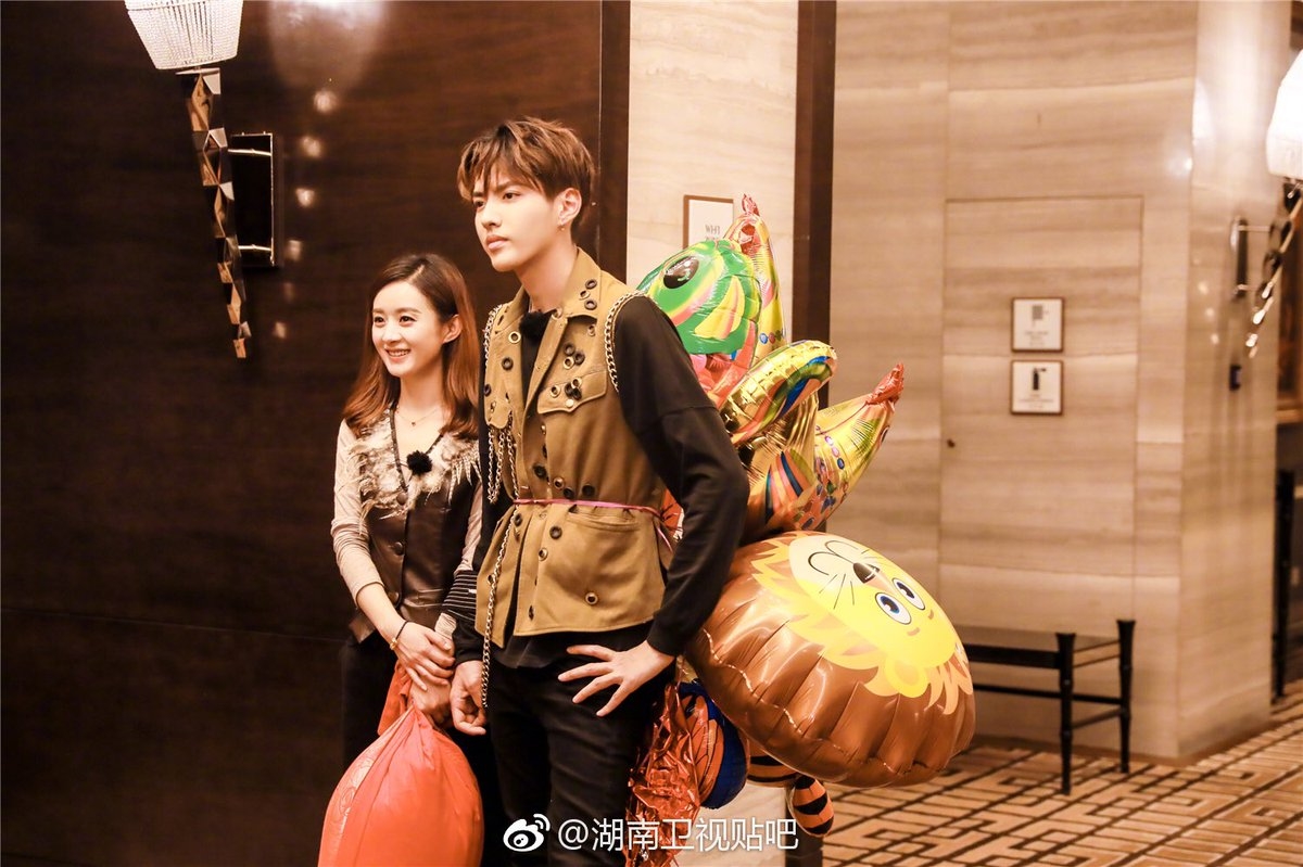 Hết Mịch - Ba lại đến fan Ngô Diệc Phàm và Triệu Lệ Dĩnh khẩu chiến