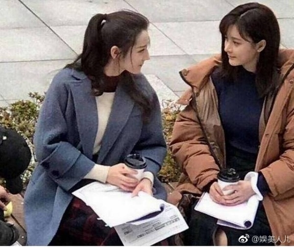 Diễn viên đóng thế của Địch Lệ Nhiệt Ba gây bão vì quá xinh đẹp