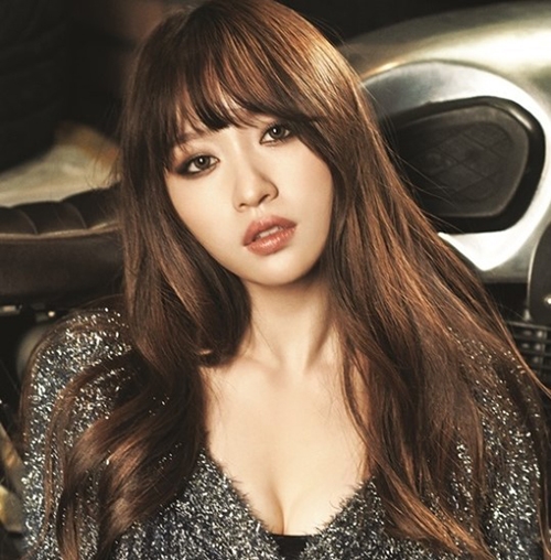 Idol nữ Kpop đẹp như giá Tây khi trang điểm sắc sảo
