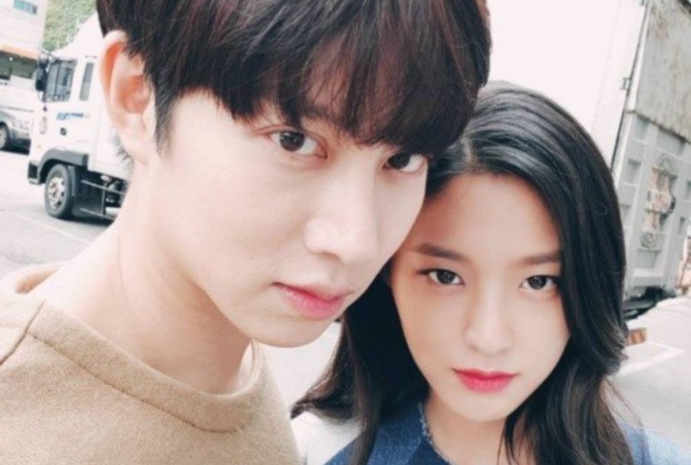 Heechul và hội những cô nàng xinh đẹp trong Kpop