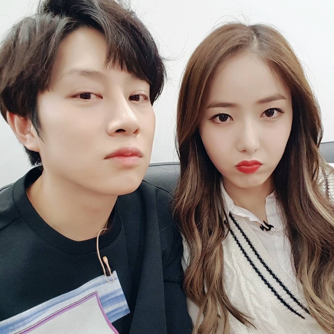 Heechul và hội những cô nàng xinh đẹp trong Kpop