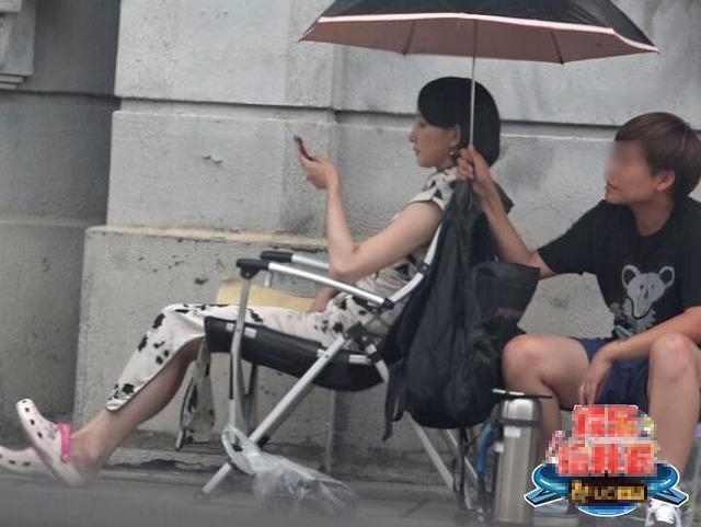 Bất ngờ với loạt ảnh hậu trường ít ai biết của dàn mỹ nhân Hoa ngữ