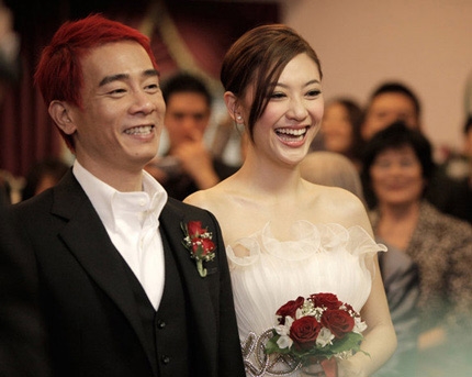 "Vi Tiểu Bảo", đào hoa trên phim, chung tình ngoài đời