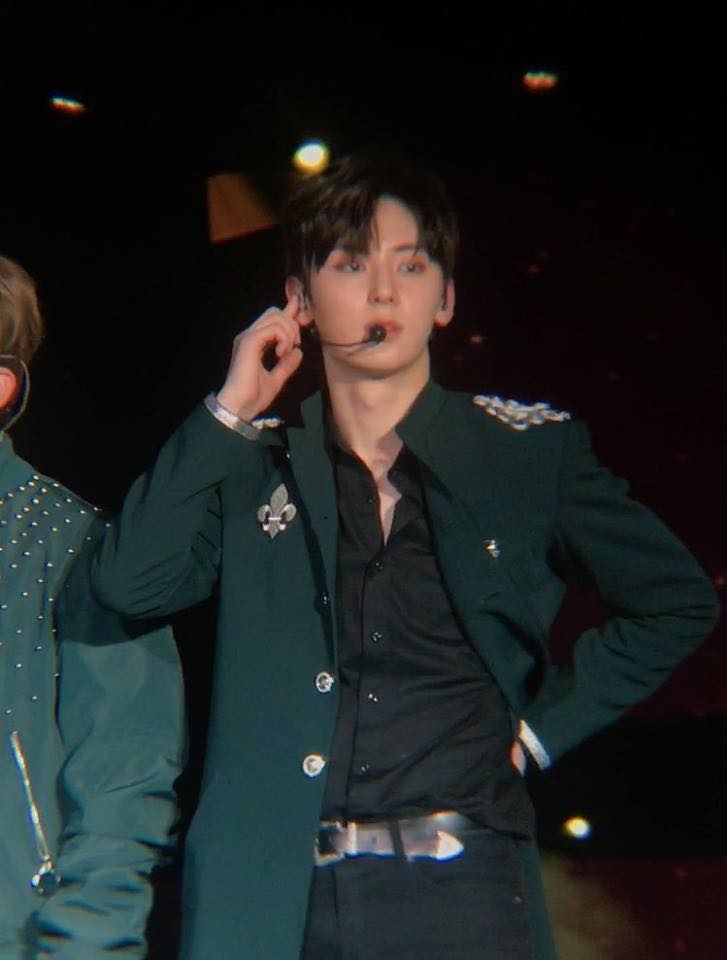 Đẳng cấp nhan sắc của loạt idol Kpop không cần chỉnh ảnh vẫn đẹp như tiên Bạn có đoán được loạt thần tượng nào sẽ có tên trong danh sách này không? Đảm bảo bạn sẽ ngất vì ngoại hình hoàn hảo bất chấp ảnh chất lượng thấp của họ đấy. Cùng điểm qua một vài thần tượng có sức mạnh tỏa sáng trong mọi khung hình dù chưa được chỉnh sửa dù chỉ chút ít. Thông thường những bức ảnh của idol Kpop sẽ được các fansite chỉnh sửa cẩn thận rồi mới chính thức công bố. Chính vì sự có tâm của fan mà thần tượng lúc nào trông cũng hoàn hảo không tì vết. Vì vậy muốn biết một người có thực sự đẹp hay không, chắc chắn phải xem qua loạt ảnh chưa chỉnh sửa của họ. Và dưới đây là loạt nghệ sĩ có nhan sắc “đẹp thật” khiến cư dân mạng điêu đứng: