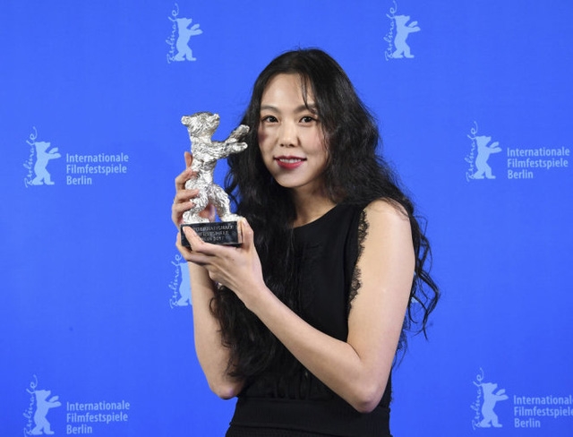 Kim Min Hee từ nữ diễn viên mặt đơ trở thành Ảnh hậu đình đám phim Hàn