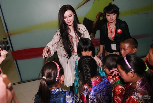 Những ngôi sao chăm chỉ làm từ thiện nhất showbiz Hoa ngữ
