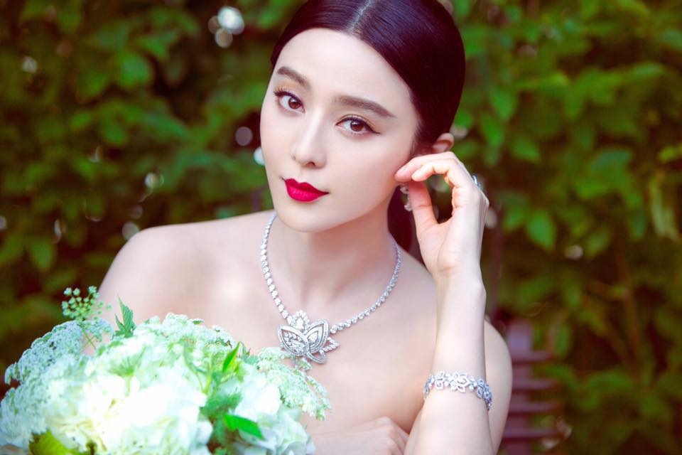 Những ngôi sao chăm chỉ làm từ thiện nhất showbiz Hoa ngữ