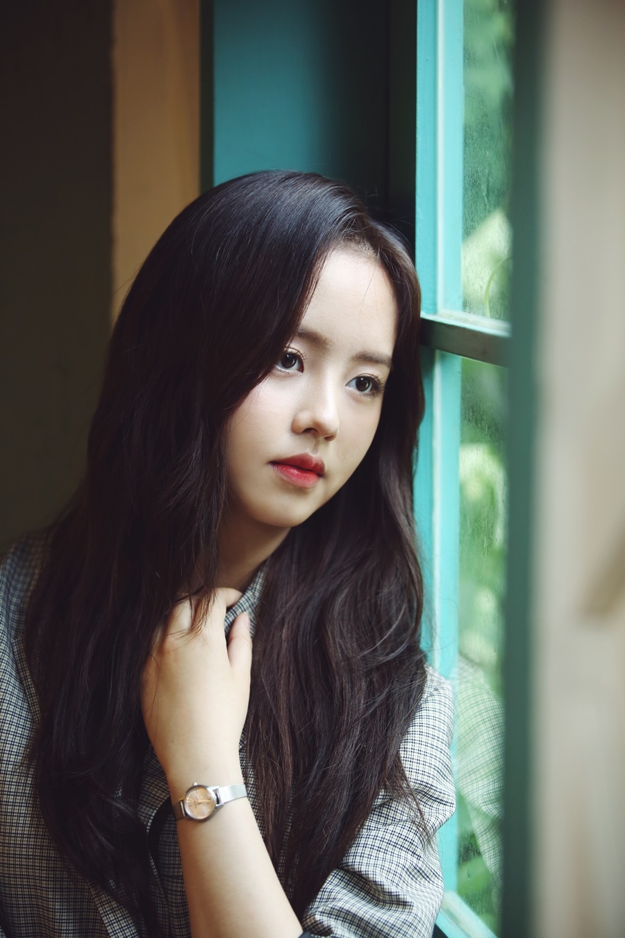 Kim So Hyun ký hợp đồng với công ty nhỏ dưới trước Loen Entertainment
