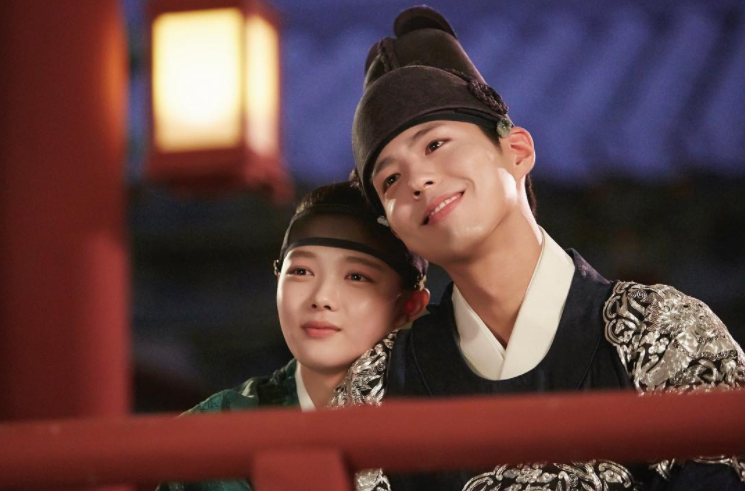 Park Bo Gum - Kim Yoo Jung tái ngộ tại KBS Drama Award 2017