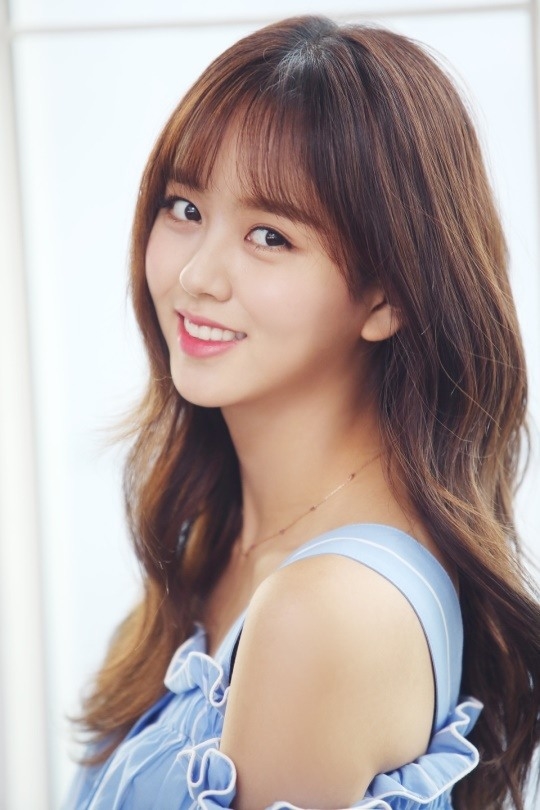 Kim So Hyun ký hợp đồng với công ty nhỏ dưới trước Loen Entertainment