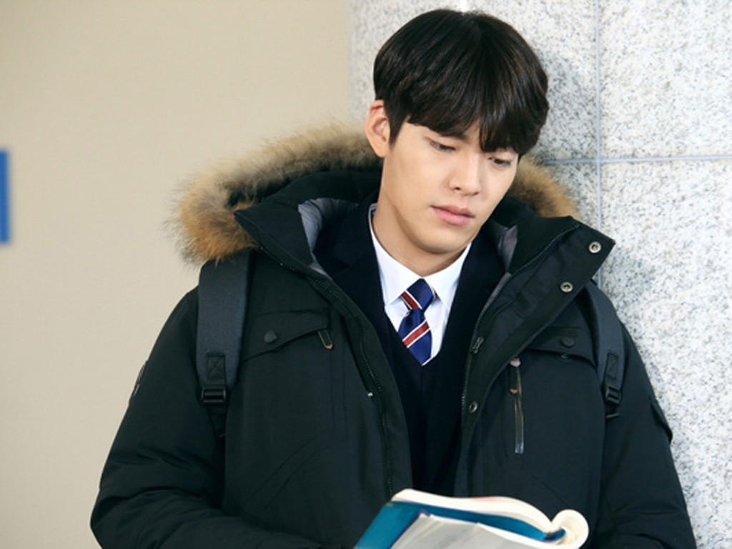 Shin Hyun Joon tiết lộ tình hình điều trị bệnh của Kim Woo Bin