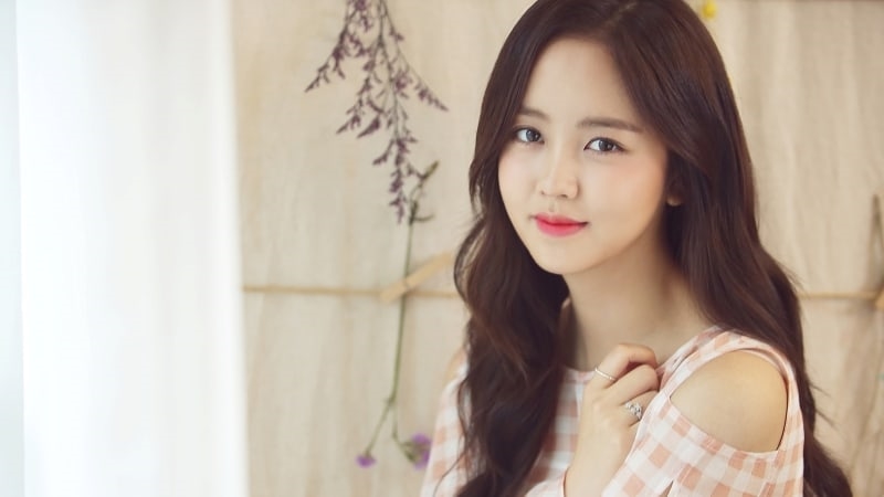 Kim So Hyun ký hợp đồng với công ty nhỏ dưới trước Loen Entertainment