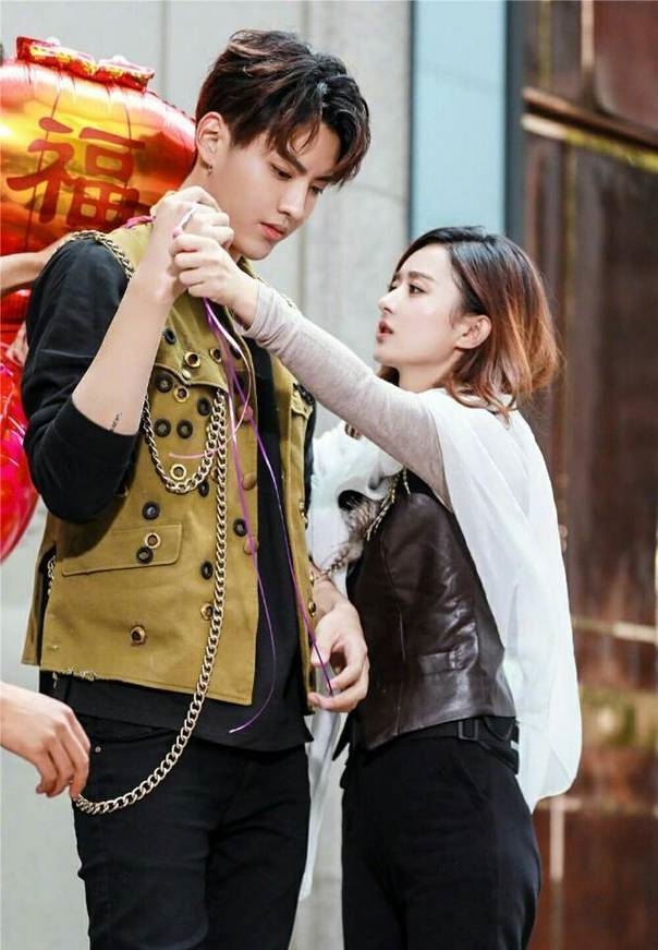 Mặc đại chiến fandom, Ngô Diệc Phàm lên tiếng khiến antifan tắt tiếng