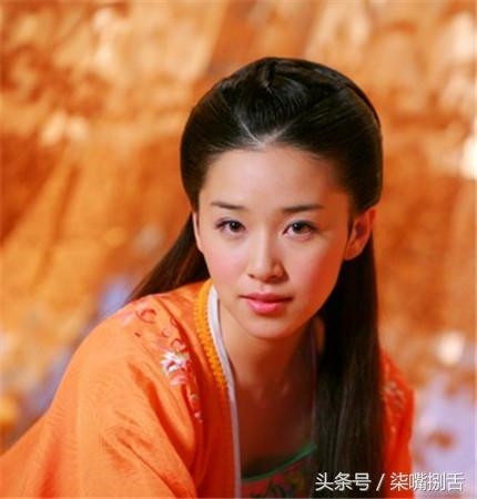 Mỹ nhân Hoa Ngữ và những bộ đồ ngủ khiến đấng mày râu bị hớp hồn
