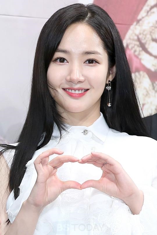 Fan sướng rơn khi Park Min Young 'dọn' về chung 'nhà' với Lee Joon Ki