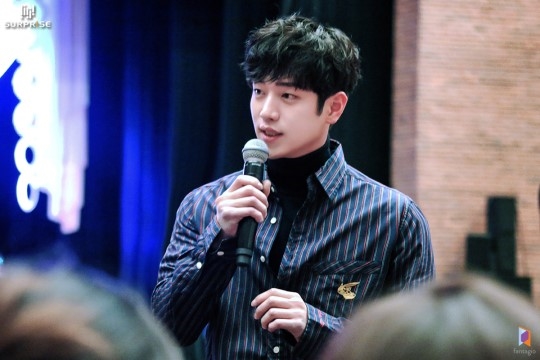 Park Hae Jin và Seo Kang Joon cùng tung ảnh mới khiến fan mê mệt