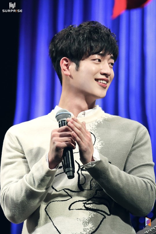 Park Hae Jin và Seo Kang Joon cùng tung ảnh mới khiến fan mê mệt