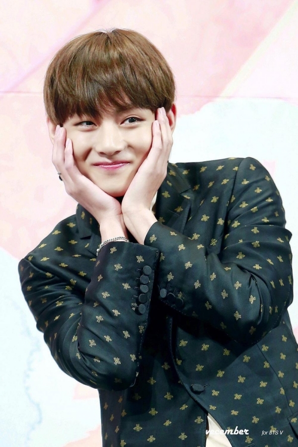 V (BTS) xứng đáng là chàng trai đẹp nhất thế giới