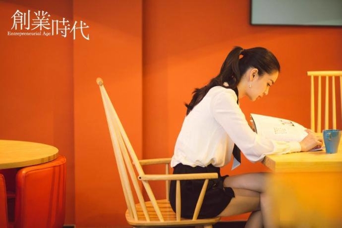 AngelaBaby dù bị chê diễn đơ nhưng vẫn “cân nhan sắc” trong phim mới