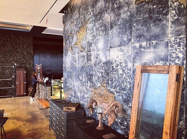 "Đại gia" G-Dragon mở thêm quán cà phê cực sang chảnh ở đảo Jeju