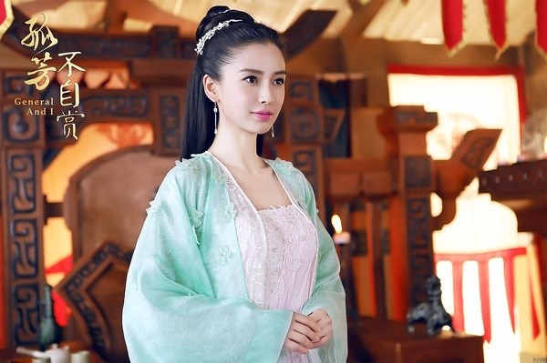 Loạt sao đình đám cùng lọt top những diễn viên "diễn dở" nhất màn ảnh